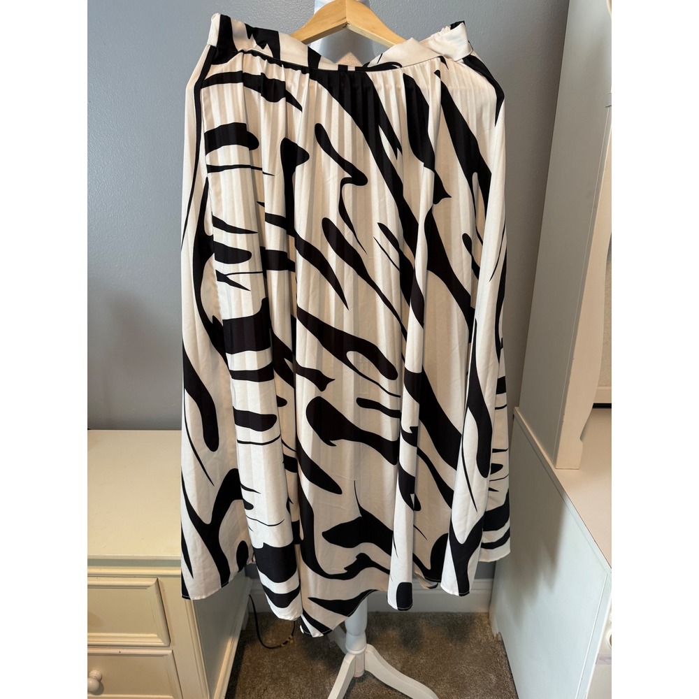 SHEIN Womens Black White Abstract Zebra Print High Waist Maxi Skirt Size 8
